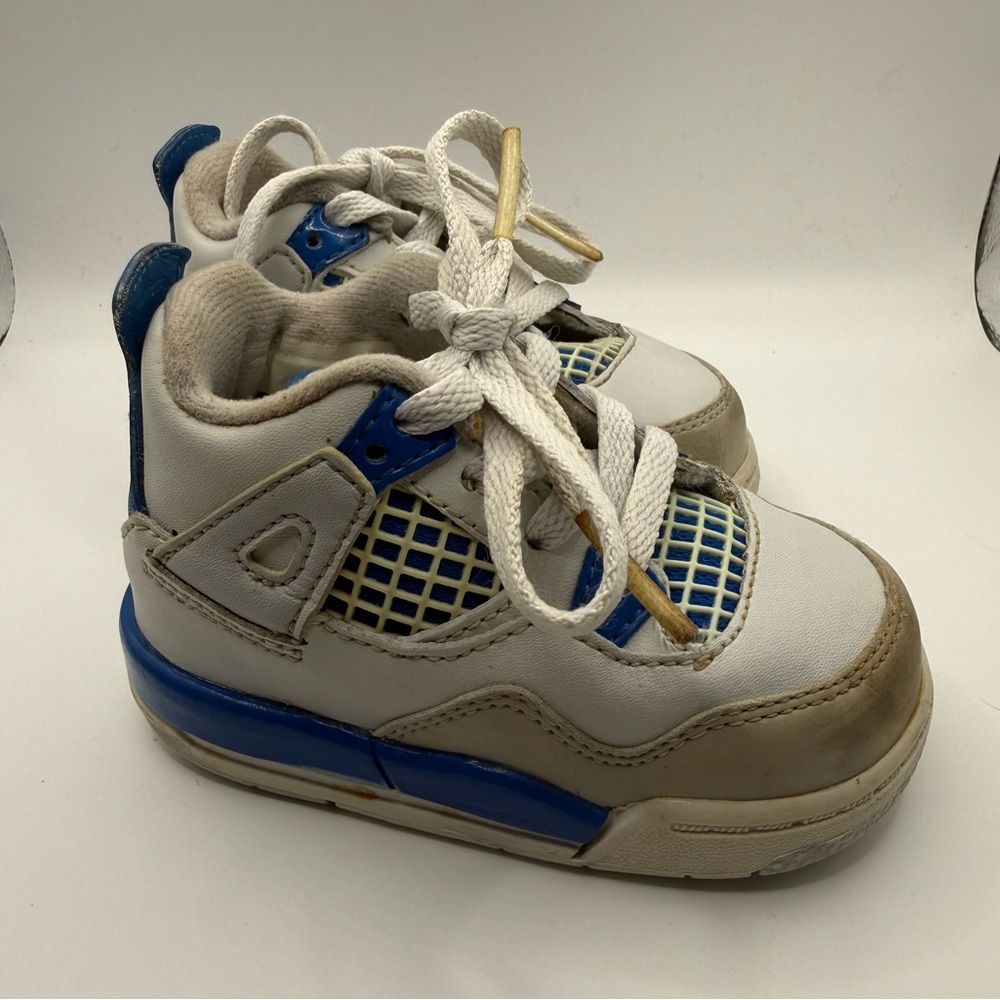 Toddler Air Jordan Retro 4 Miltary
Blue / White Sneakers (4C)
308500-105